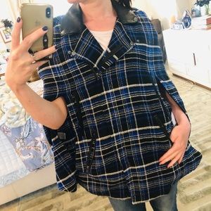 FALL SALE!🍁 NWOT Lovers + Friends Plaid Cape